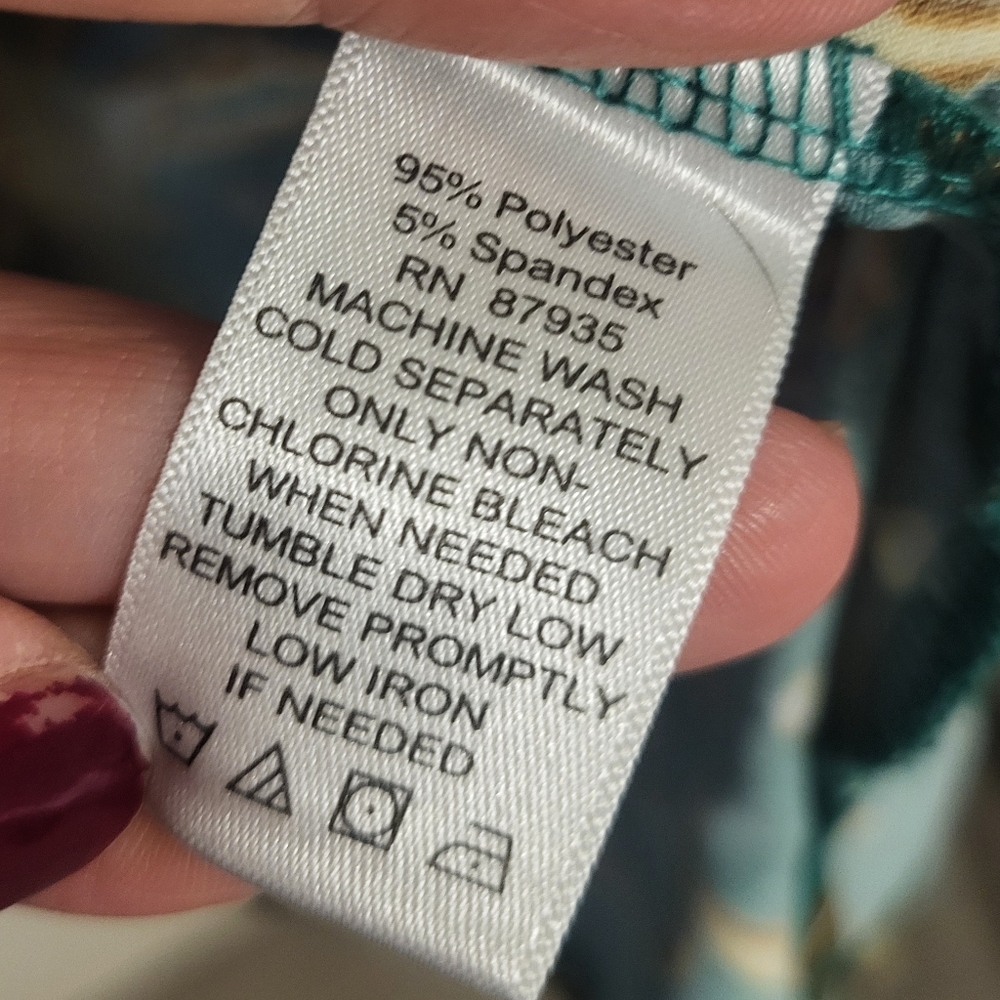 #56 Susan Graver Green Gold Swirl Blouse, Plus Size 2X - Picture 10 of 10